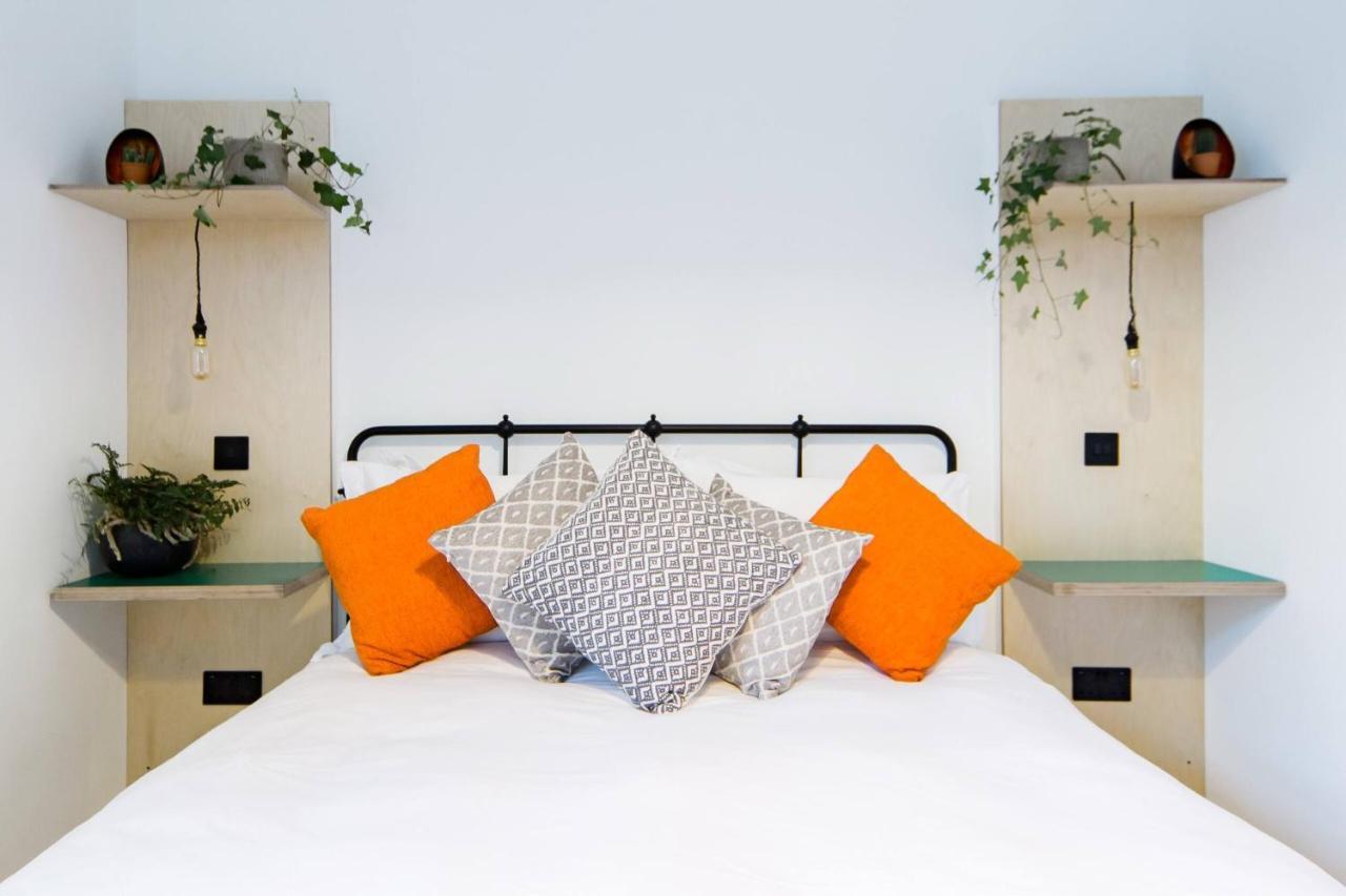 The Plywood Flat, Modern Style In A Traditional Tenement エディンバラ エクステリア 写真